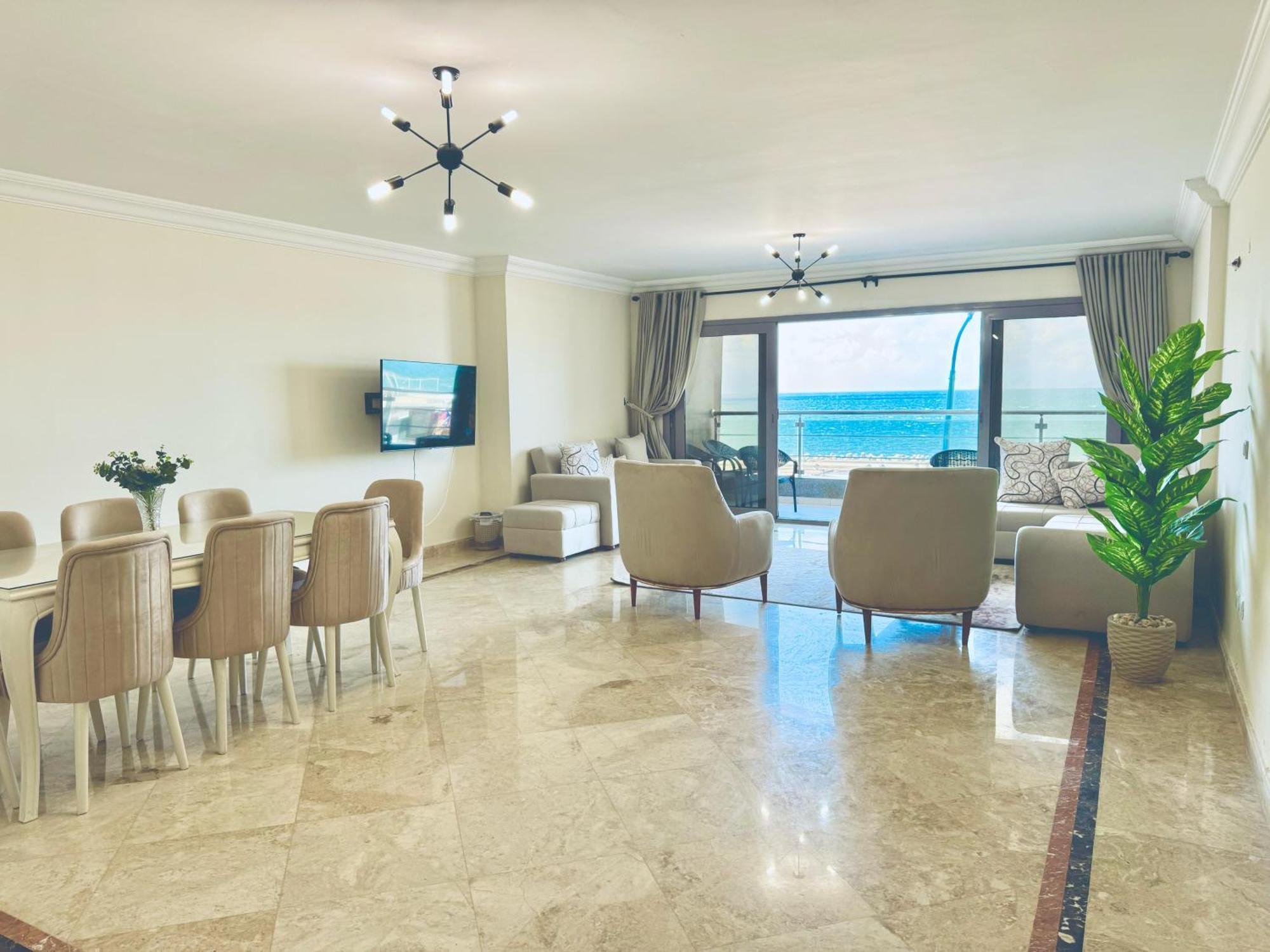 Luxury Gleem 2 Direct Sea View Apartament *