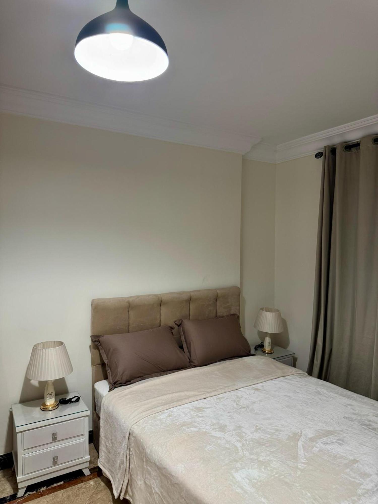 Luxury Gleem 2 Direct Sea View Apartmán *