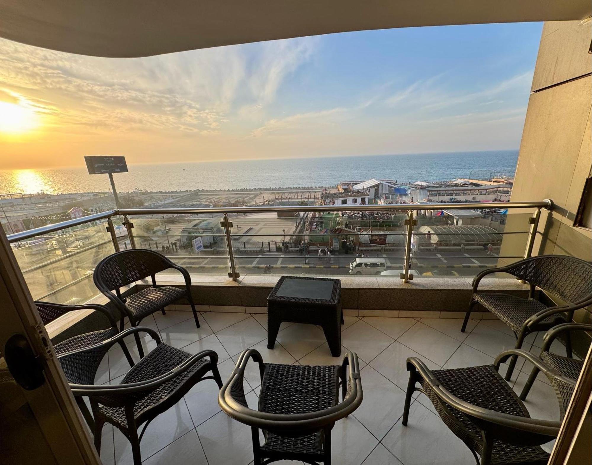 Luxury Gleem 2 Direct Sea View Apartament