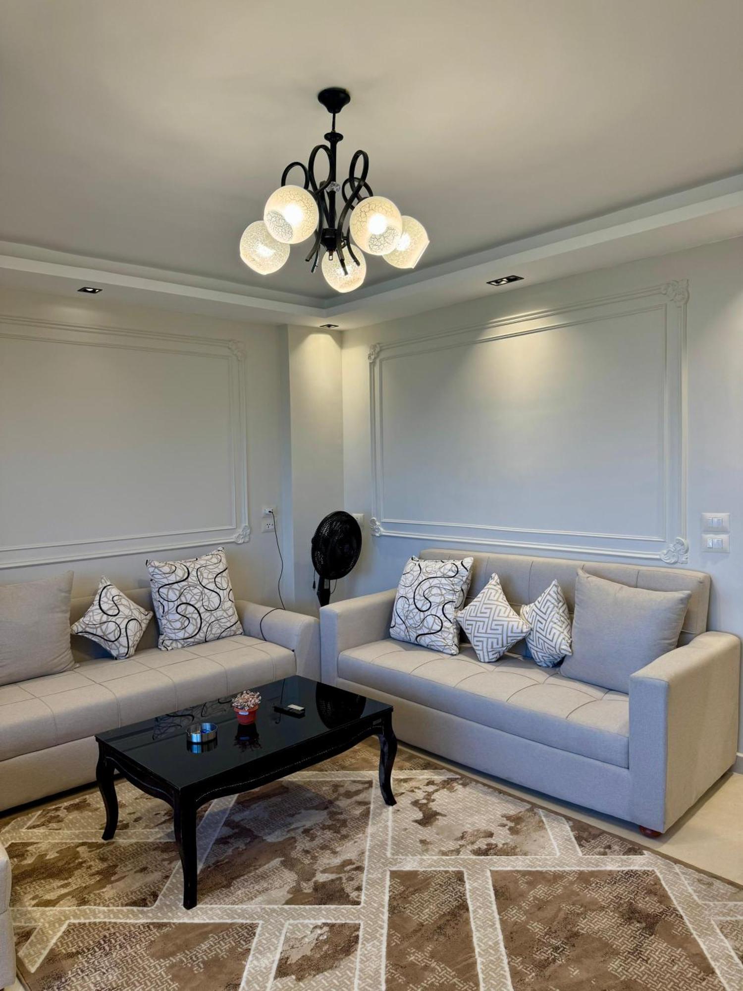 Luxury Gleem 2 Direct Sea View Apartmán *