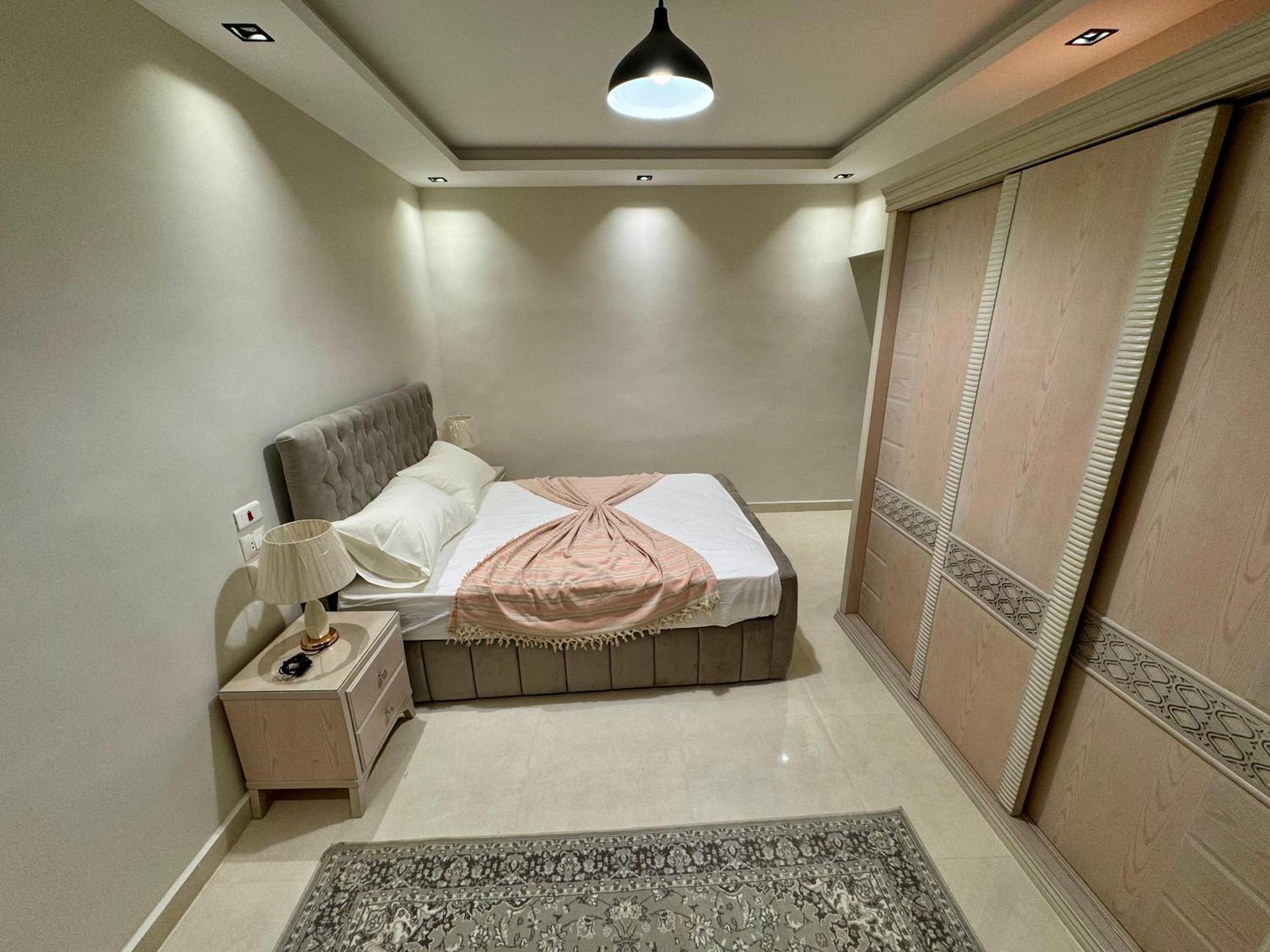 Luxury Gleem 2 Direct Sea View